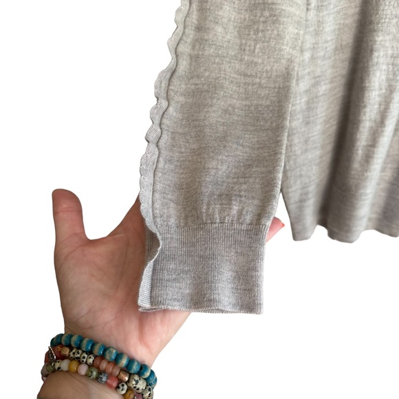Banana Republic Grey Ruffle Sweater XL - Picture 5 of 9
